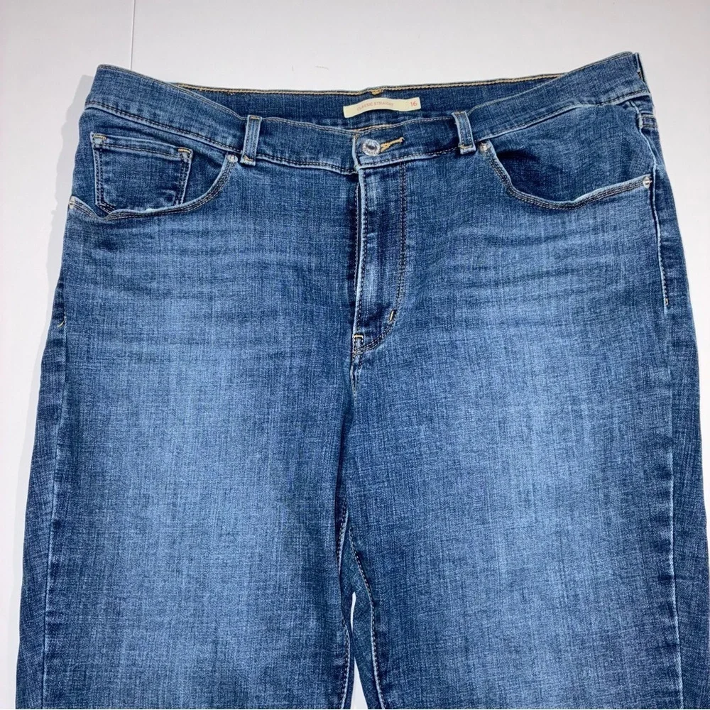Levi’s Jeans Womens Size 16 Blue Denim Classic Straight Mid Rise Stretch